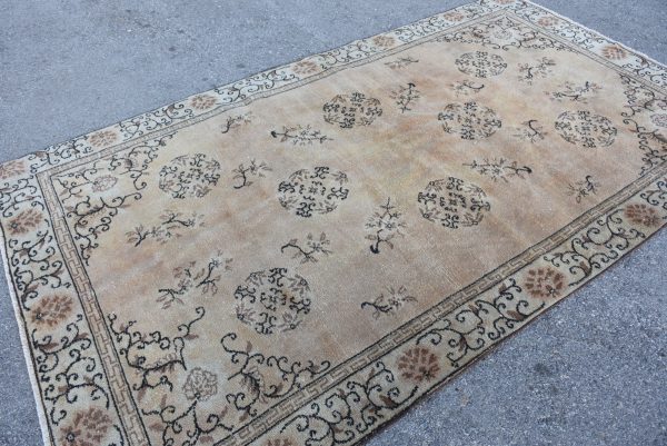 5.2 ft. x 9.4 ft. Vintage Turkish Rug TR72875 Image 2