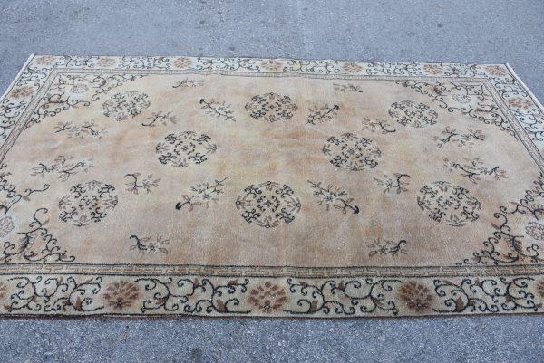 5.2 ft. x 9.4 ft. Vintage Turkish Rug TR72875 Image 3