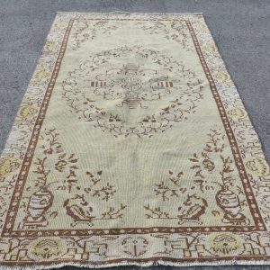 4.9 ft. x 8.4 ft. Vintage Turkish Rug TR73335 Image 1