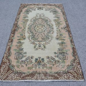 3.8 ft. x 7 ft. Vintage Turkish Rug TR77155 Image 1