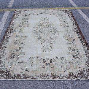 6.3 ft. x 9 ft. Vintage Turkish Rug TR89765 Image 1