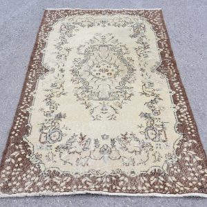 3.7 ft. x 6.9 ft. Vintage Turkish Rug TR90015 Image 1