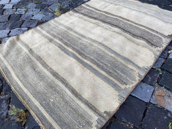 2.6 ft. x 4 ft. Vintage Kilim Rug TR52842 Image 2