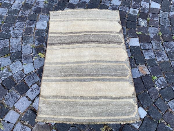 2.6 ft. x 4 ft. Vintage Kilim Rug TR52842 Image 4