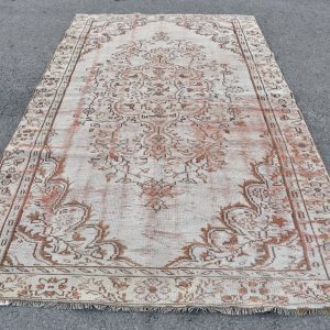 5.8 ft. x 9.5 ft. Vintage Turkish Rug TR13796 Image 1