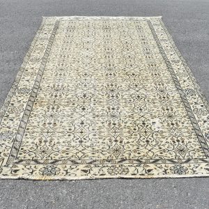 5.9 ft. x 9.4 ft. Vintage Turkish Rug TR17086 Image 1