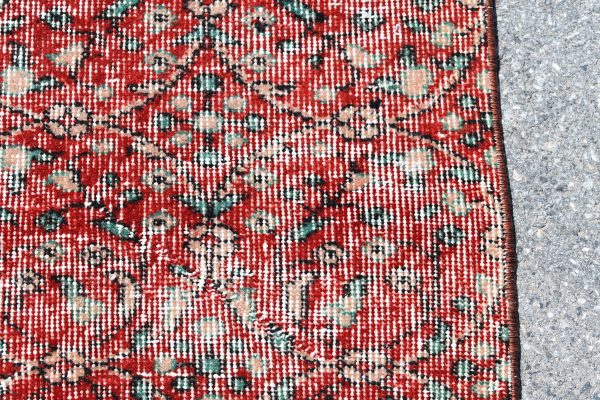 4.7 ft. x 8.4 ft. Vintage Turkish Rug TR20536 Image 6