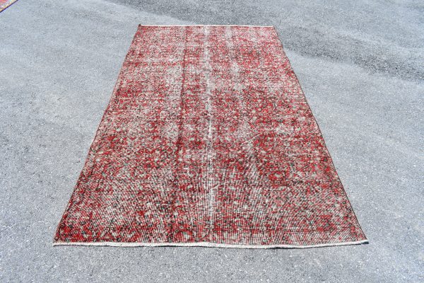 4.7 ft. x 8.4 ft. Vintage Turkish Rug TR20536 Image 1