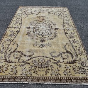 5.2 ft. x 8.9 ft. Vintage Turkish Rug TR21246 Image 1