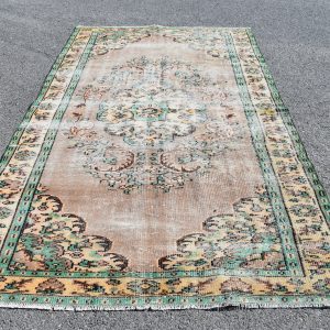 5.1 ft. x 9.1 ft. Vintage Turkish Rug TR21796 Image 1