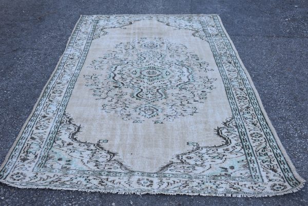 5.6 ft. x 8.9 ft. Vintage Turkish Rug TR23476 Image 1