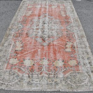 4.9 ft. x 8.3 ft. Vintage Turkish Rug TR39616 Image 1