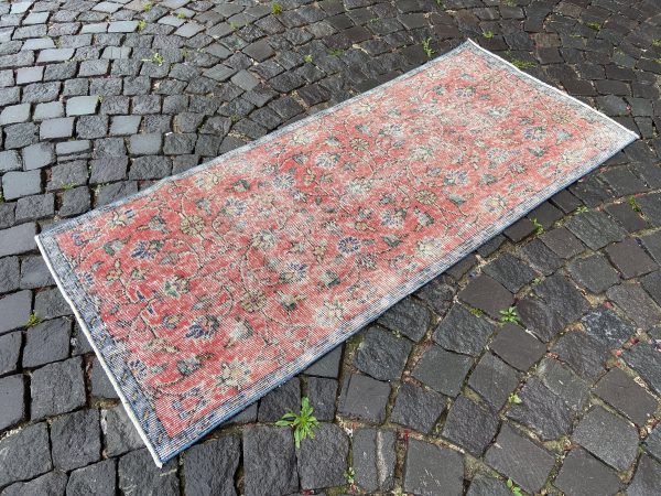 2.4 ft. x 5.4 ft. Vintage Turkish Rug TR57896 Image 1