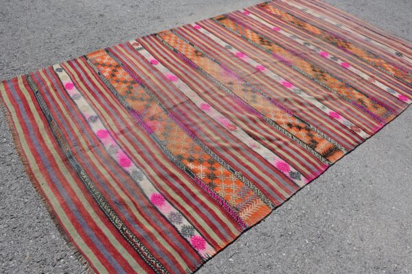 5.5 ft. x 10.4 ft. Vintage Kilim Rug TR57612 Image 2
