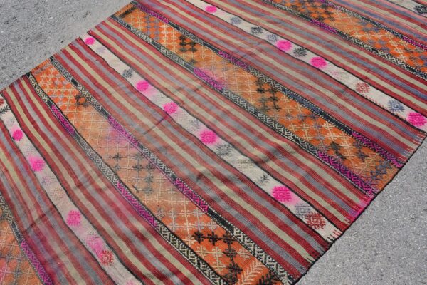 5.5 ft. x 10.4 ft. Vintage Kilim Rug TR57612 Image 5