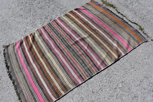 3.2 ft. x 5.1 ft. Vintage Kilim Rug TR57732 Image 2