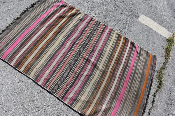 3.2 ft. x 5.1 ft. Vintage Kilim Rug TR57732 Image 4
