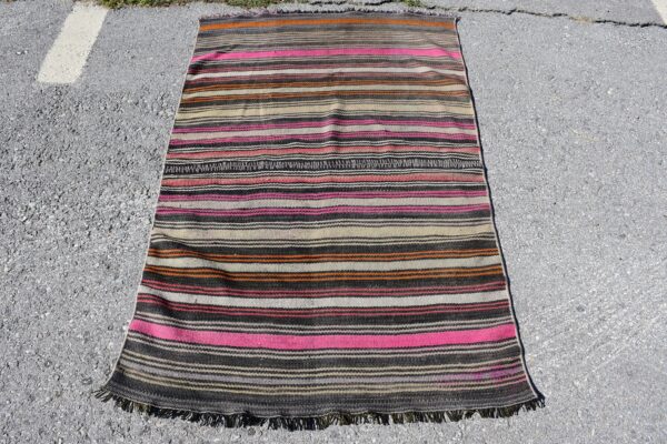3.2 ft. x 5.1 ft. Vintage Kilim Rug TR57732 Image 1