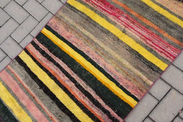 2.6 ft. x 4 ft. Vintage Kilim Rug TR58332 Image 5