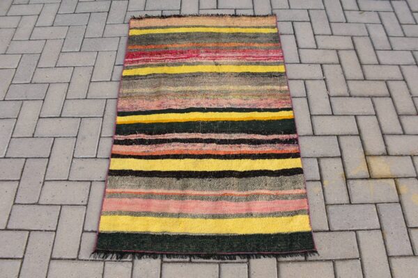 2.6 ft. x 4 ft. Vintage Kilim Rug TR58332 Image 1