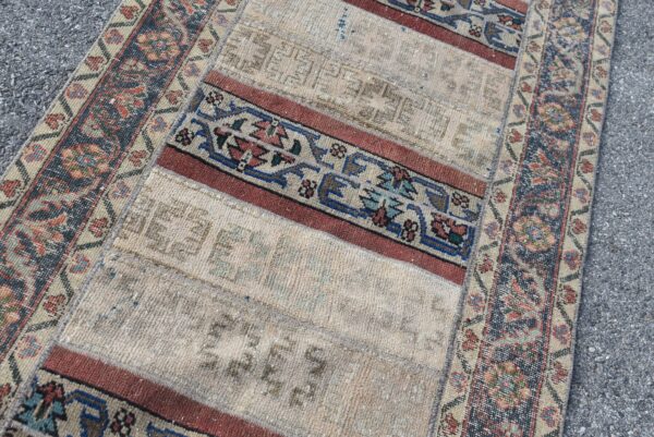 3.2 ft. x 8.6 ft. Vintage Patchwork Rug TR21334 Image 5