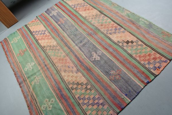 5.2 ft. x 5.9 ft. Vintage Kilim Rug TR58672 Image 2