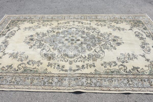 5.6 ft. x 10 ft. Vintage Turkish Rug TR90206 Image 3