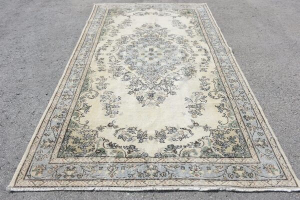 5.6 ft. x 10 ft. Vintage Turkish Rug TR90206 Image 1
