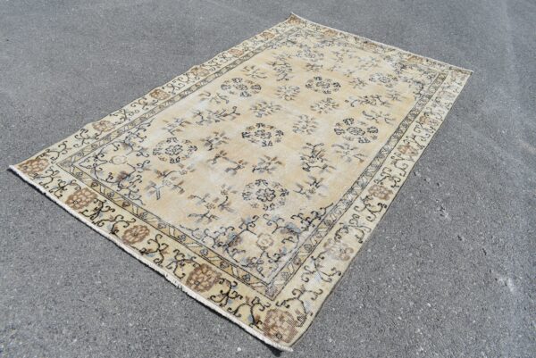 5.1 ft. x 8 ft. Vintage Turkish Rug TR92906 Image 3