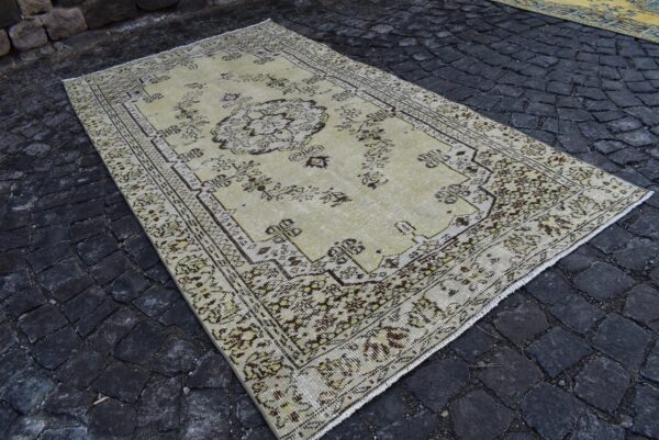 5 ft. x 9.2 ft. Vintage Turkish Rug TR95106 Image 2