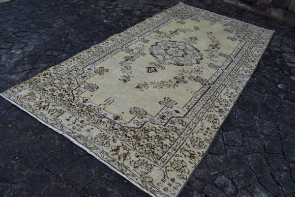 5 ft. x 9.2 ft. Vintage Turkish Rug TR95106 Image 3