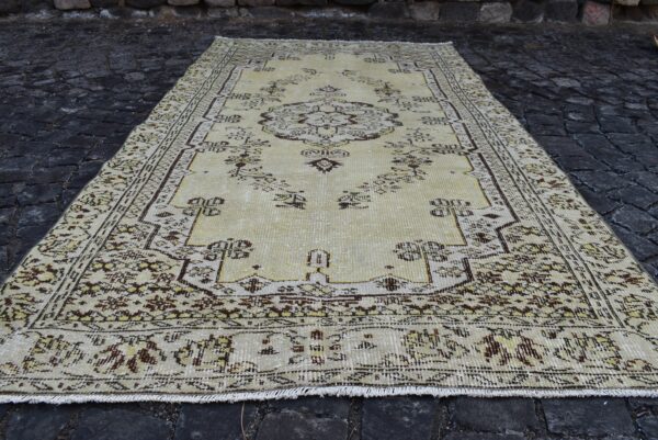 5 ft. x 9.2 ft. Vintage Turkish Rug TR95106 Image 4