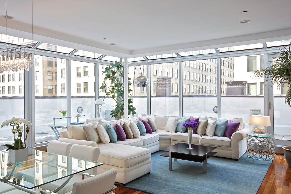 what size rug for living room with sectional