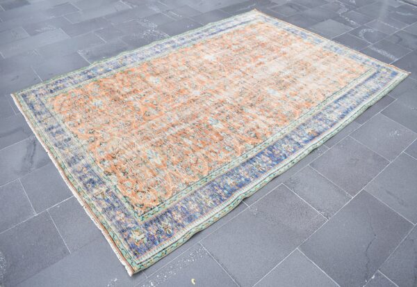 5.8 ft. x 8.5 ft. Vintage Turkish Rug TR00147 Image 1