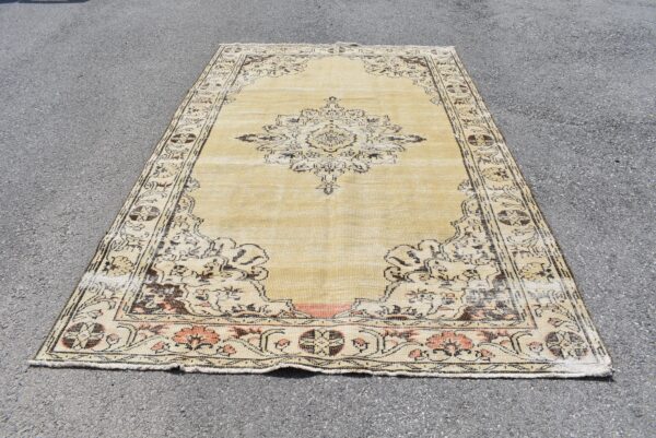 6.3 ft. x 9.8 ft. Vintage Turkish Rug TR00167 Image 2