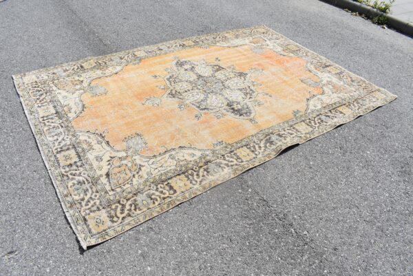 6.1 ft. x 9.4 ft. Vintage Turkish Rug TR00247 Image 1