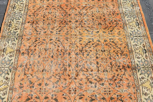 5 ft. x 8.3 ft. Vintage Turkish Rug TR00267 Image 5