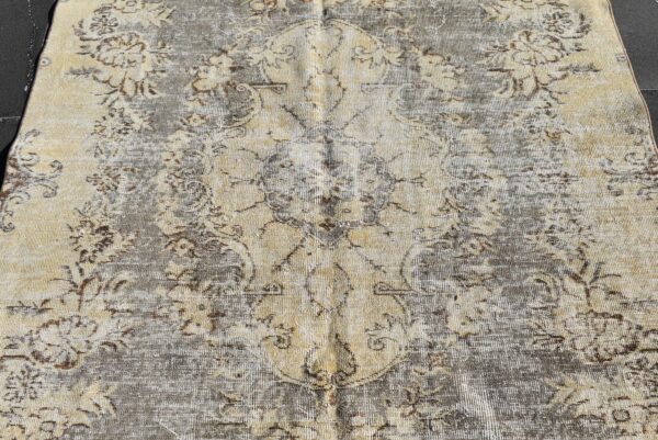 5.2 ft. x 9.5 ft. Vintage Turkish Rug TR00377 Image 5