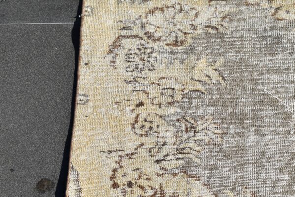 5.2 ft. x 9.5 ft. Vintage Turkish Rug TR00377 Image 6