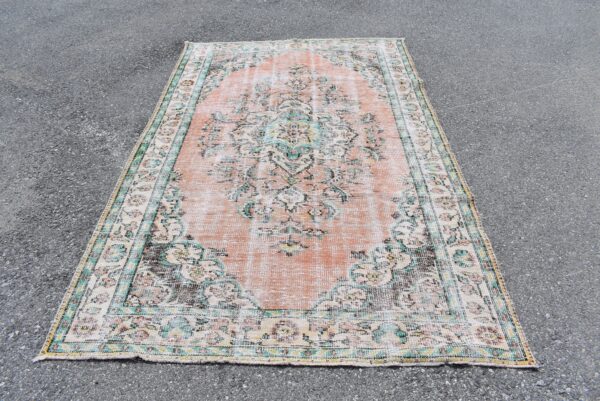 5.5 ft. x 8.9 ft. Vintage Turkish Rug TR00497 Image 2