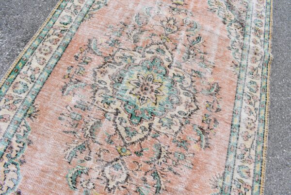 5.5 ft. x 8.9 ft. Vintage Turkish Rug TR00497 Image 5
