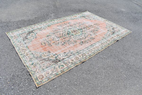 5.5 ft. x 8.9 ft. Vintage Turkish Rug TR00497 Image 1