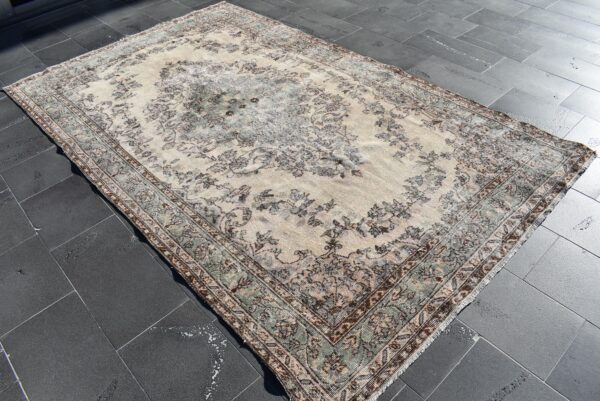5.8 ft. x 9.7 ft. Vintage Turkish Rug TR00507 Image 3
