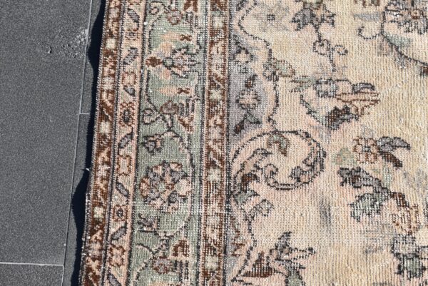 5.8 ft. x 9.7 ft. Vintage Turkish Rug TR00507 Image 6