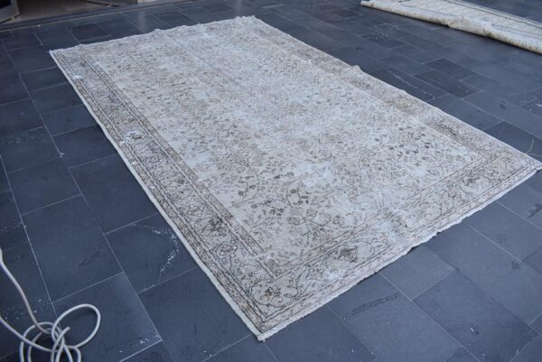 6.9 ft. x 10.8 ft. Vintage Turkish Rug TR00547 Image 2