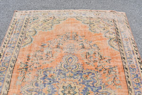 5.7 ft. x 8.6 ft. Vintage Turkish Rug TR00557 Image 4