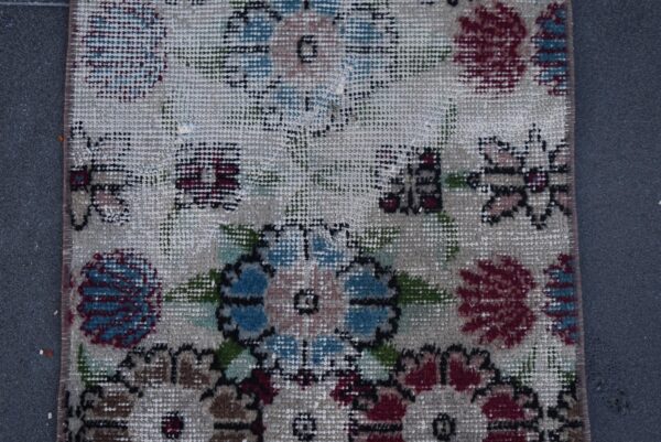 1.3 ft. x 2.6 ft. Vintage Turkish Rug TR00597 Image 5
