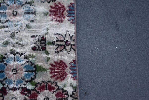 1.3 ft. x 2.6 ft. Vintage Turkish Rug TR00597 Image 6
