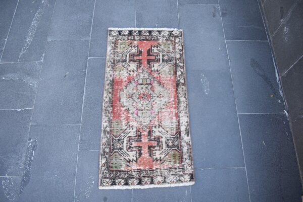 1.6 ft. x 3.4 ft. Vintage Turkish Rug TR00617 Image 3