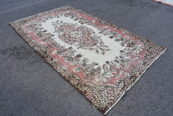 5.8 ft. x 8.7 ft. Vintage Turkish Rug TR00627 Image 2